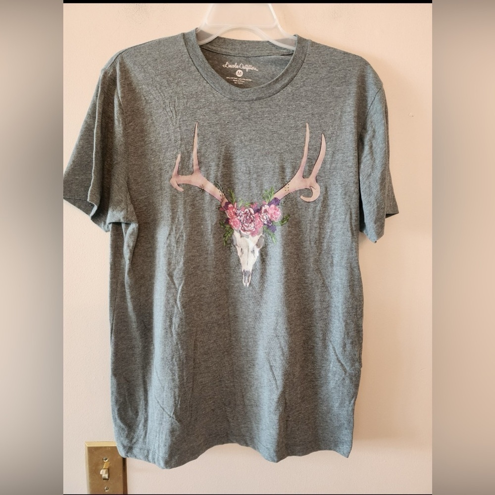 Lincoln Outfitters green deer Antler skull hunting t shirt size womens medium